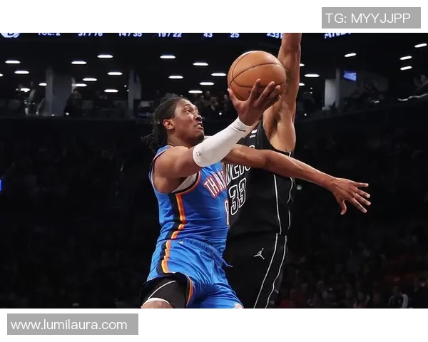 凯莱布乐福加时赛独揽七分助力球队战胜南湾湖人展现NBA新秀风采 凯莱布乐福加时赛独揽七分助力球队战胜南湾湖人展现NBA新秀风采